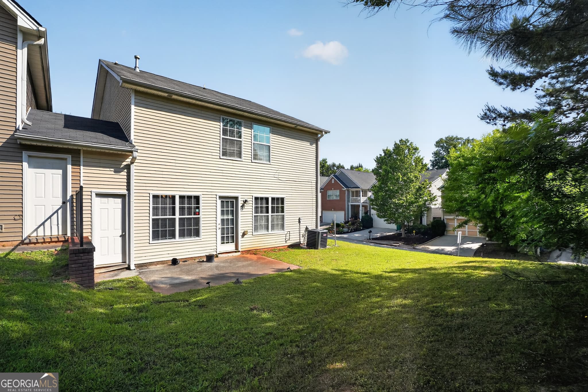 3 bedroom, 2.5 bathroom, 1,597 sq ft single family residence for sale at 578 Shadow Lake Drive, Lithonia, GA 30058 — photo 6