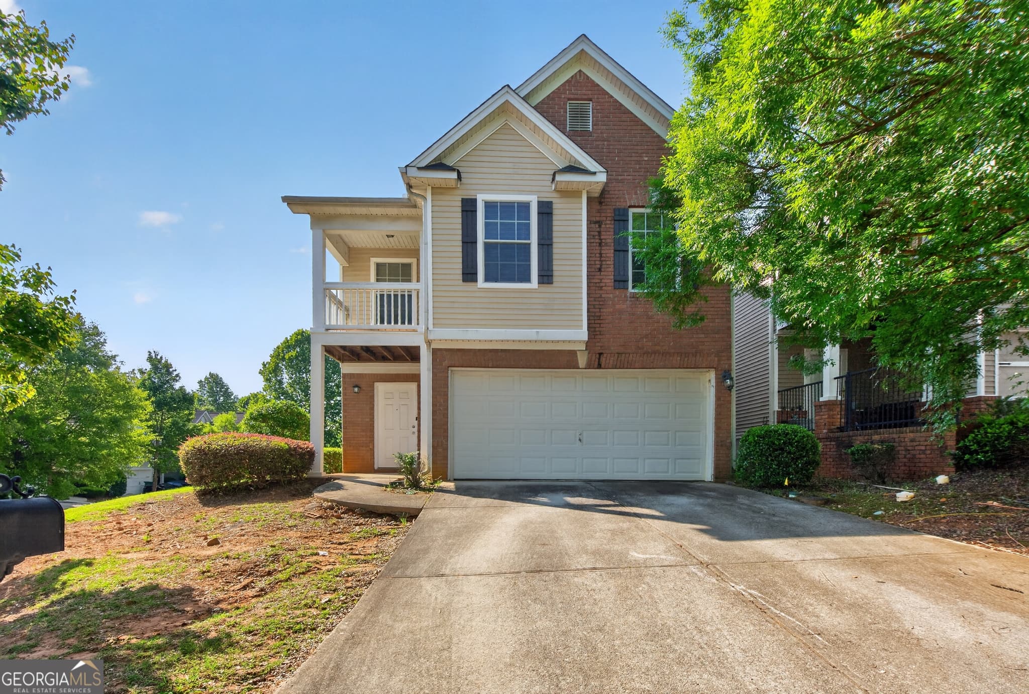 3 bedroom, 2.5 bathroom, 1,597 sq ft single family residence for sale at 578 Shadow Lake Drive, Lithonia, GA 30058