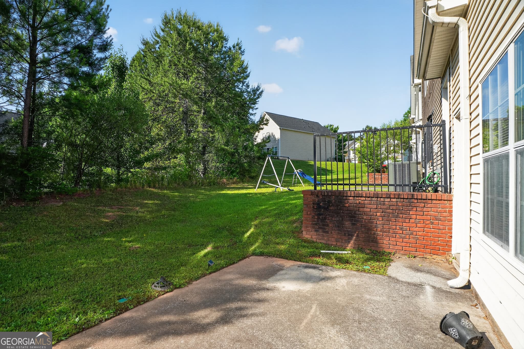 3 bedroom, 2.5 bathroom, 1,597 sq ft single family residence for sale at 578 Shadow Lake Drive, Lithonia, GA 30058 — photo 9