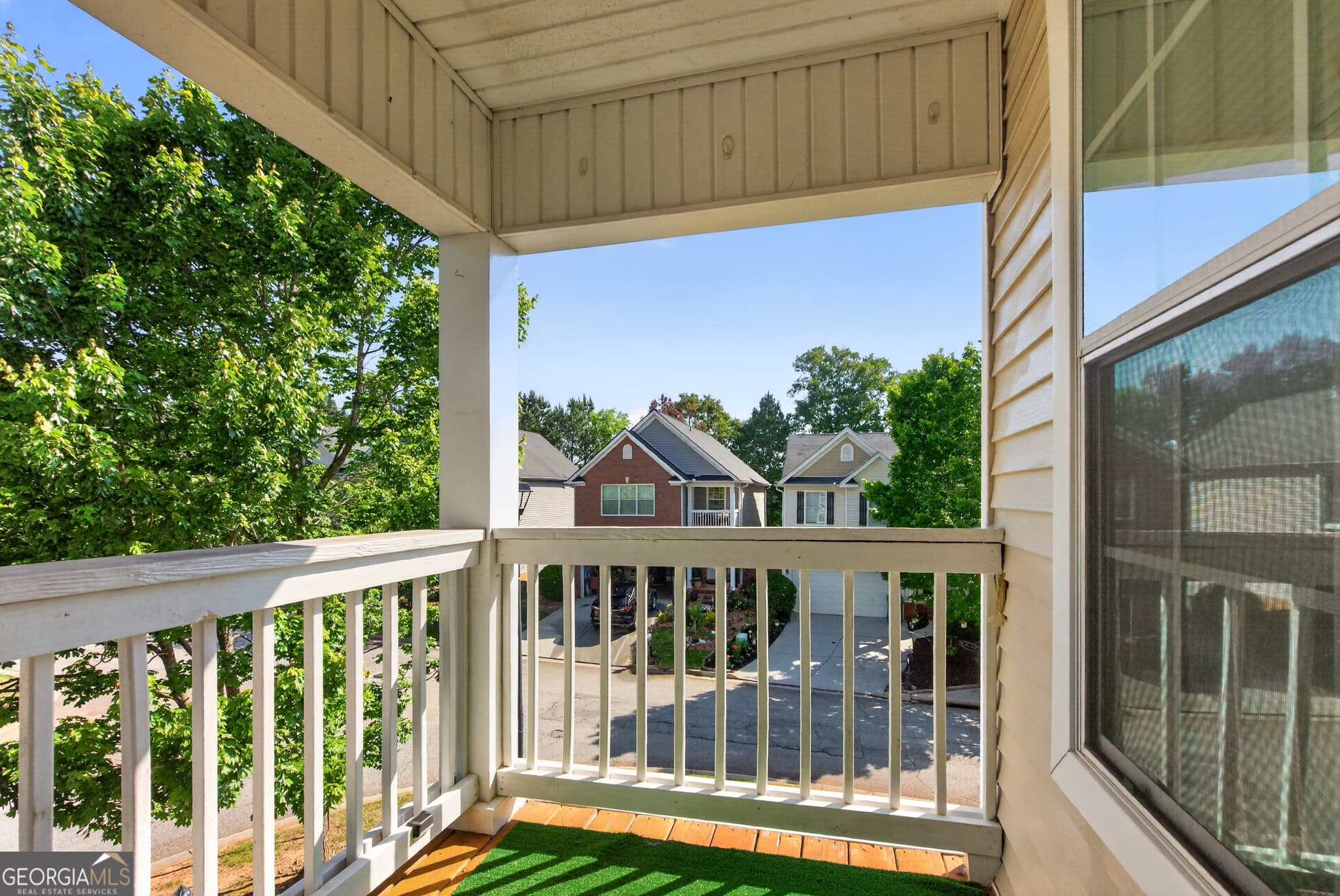 3 bedroom, 2.5 bathroom, 1,597 sq ft single family residence for sale at 578 Shadow Lake Drive, Lithonia, GA 30058 — photo 8