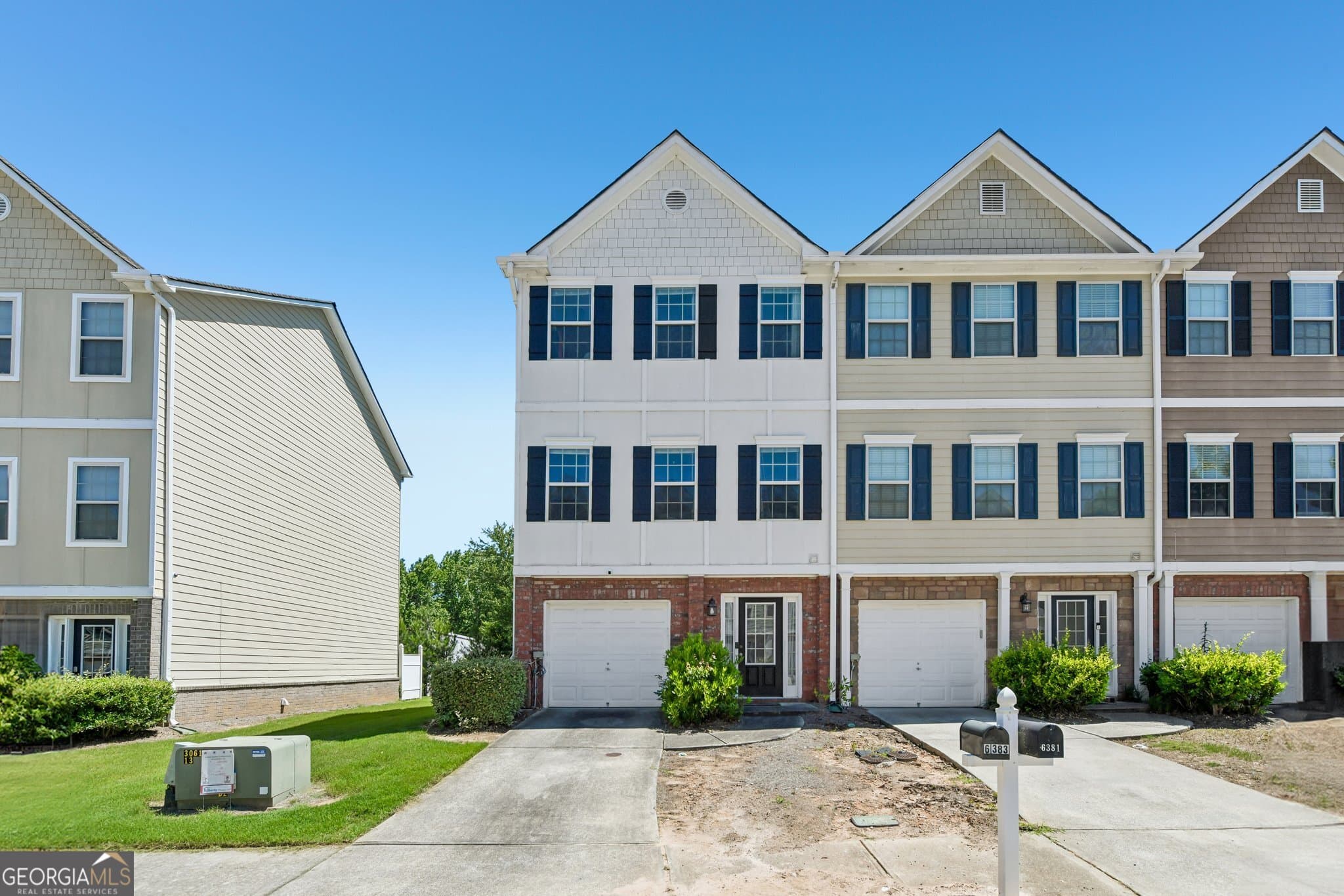4 bedroom, 3.5 bathroom, 2,069 sq ft townhouse sold at 6383 Redan Square, Lithonia, GA 30058