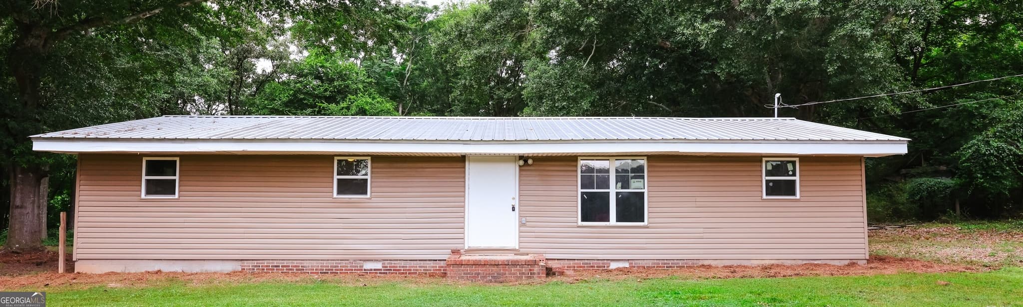 4 bedroom, 2 bathroom, 1,425 sq ft single family residence for sale at 1985 Fork Creek Road, Bowman, GA 30624 — photo 2