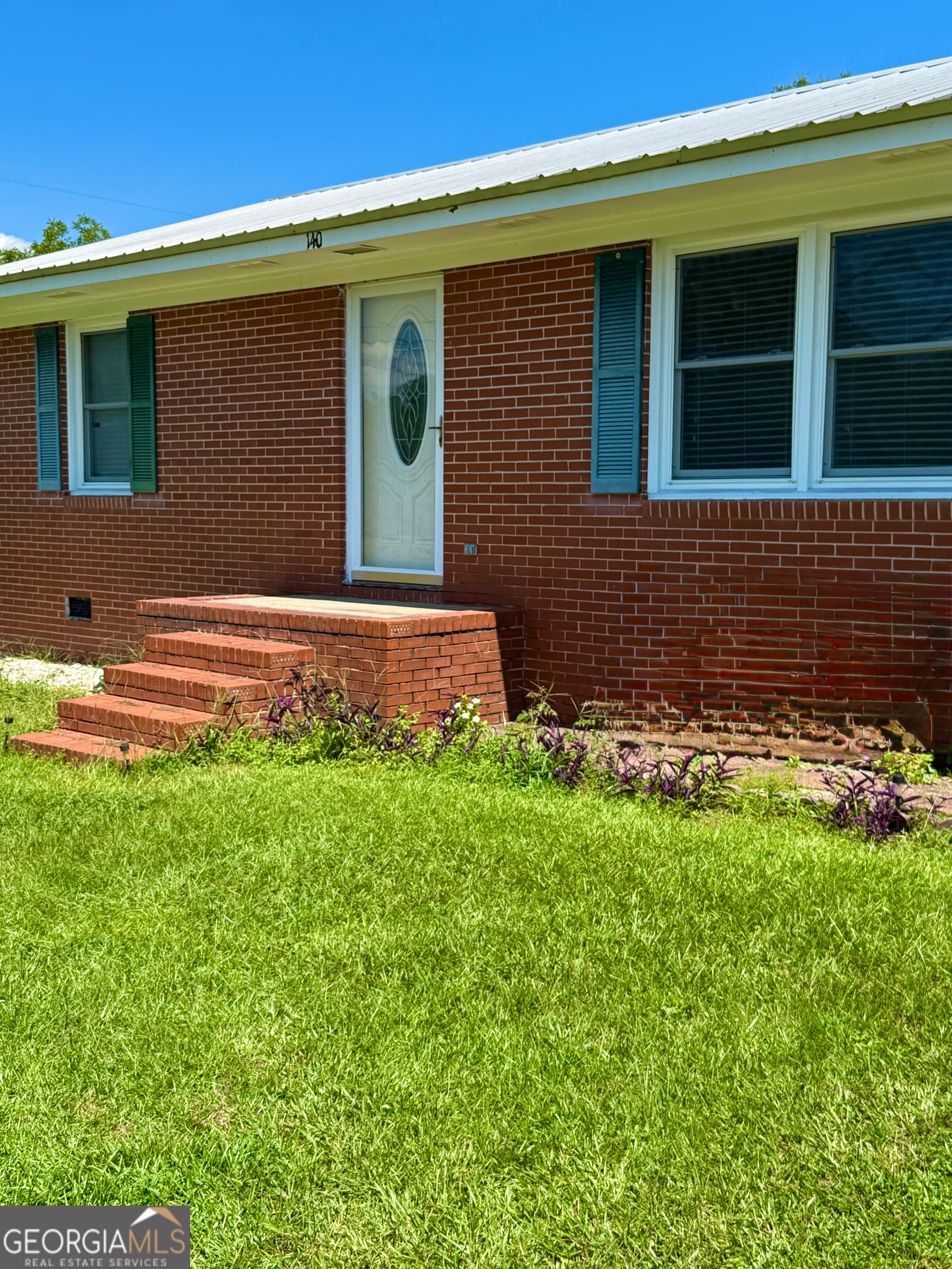 3 bedroom, 2 bathroom, 1,908 sq ft single family residence for sale at 140 Rene Lane, Cochran, GA 31014 — photo 3
