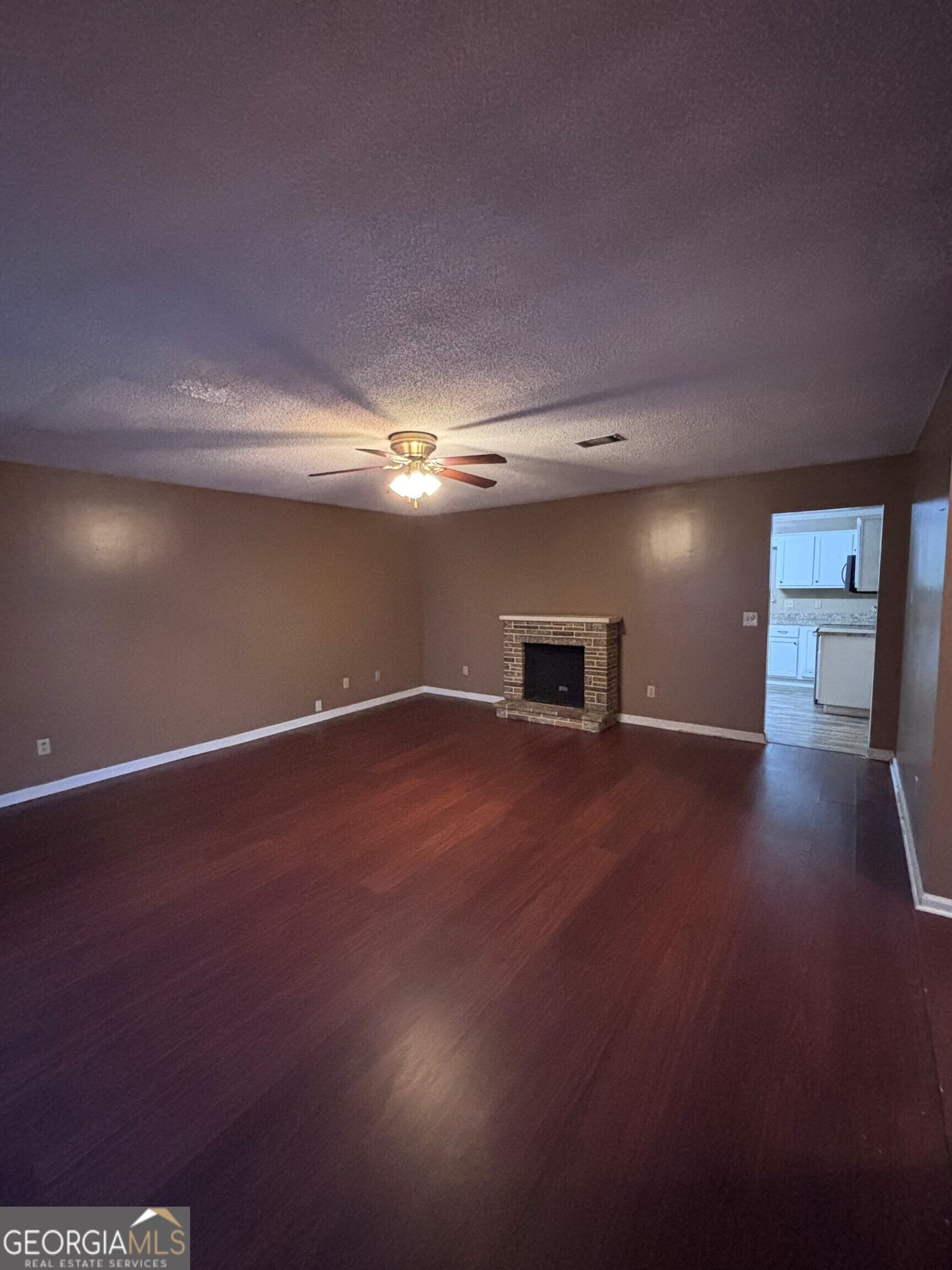 3 bedroom, 2.5 bathroom, 1,886 sq ft single family residence for sale at 105 Huntington Drive, Kingsland, GA 31548 — photo 5