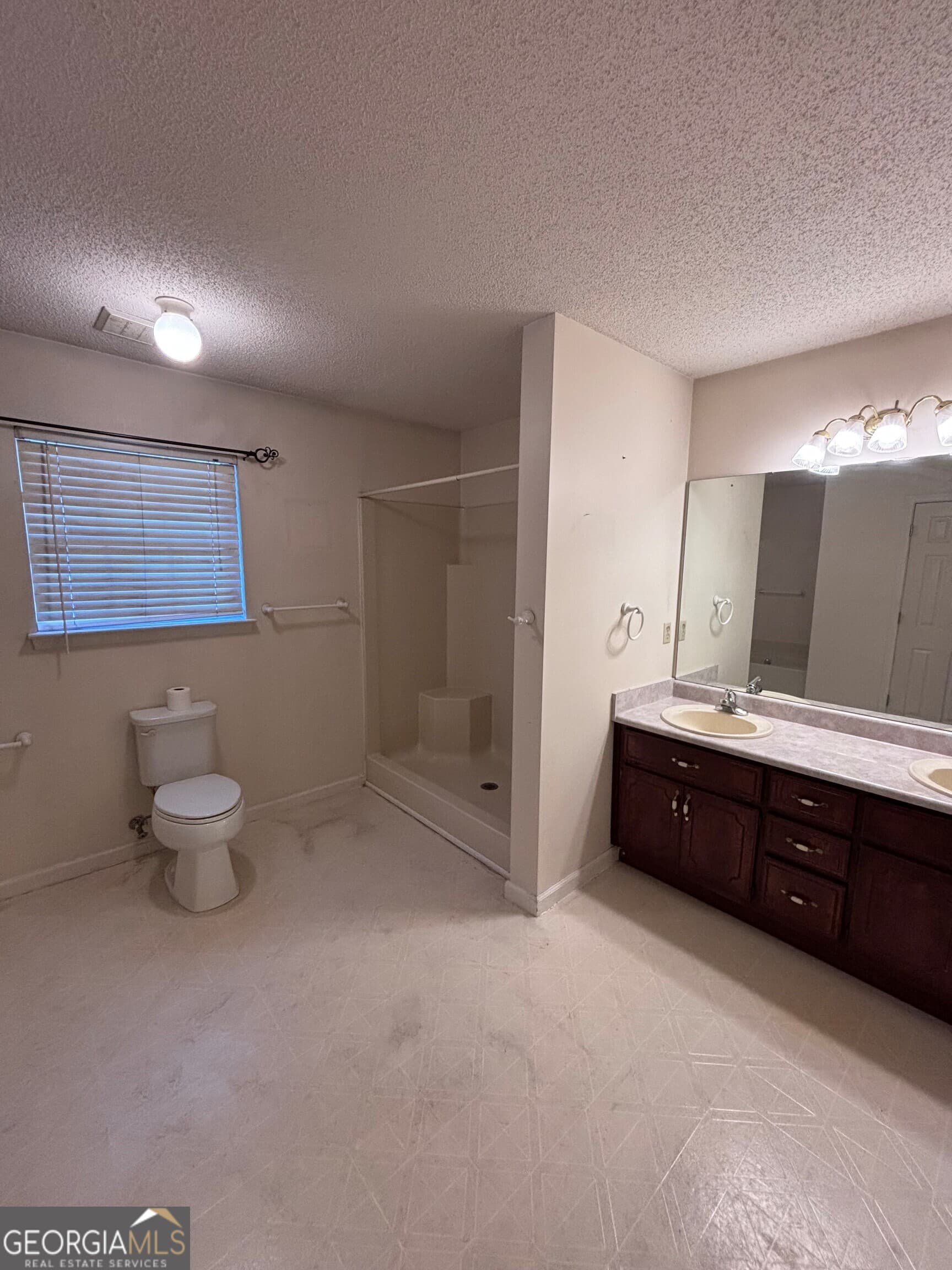 3 bedroom, 2.5 bathroom, 1,886 sq ft single family residence for sale at 105 Huntington Drive, Kingsland, GA 31548 — photo 10