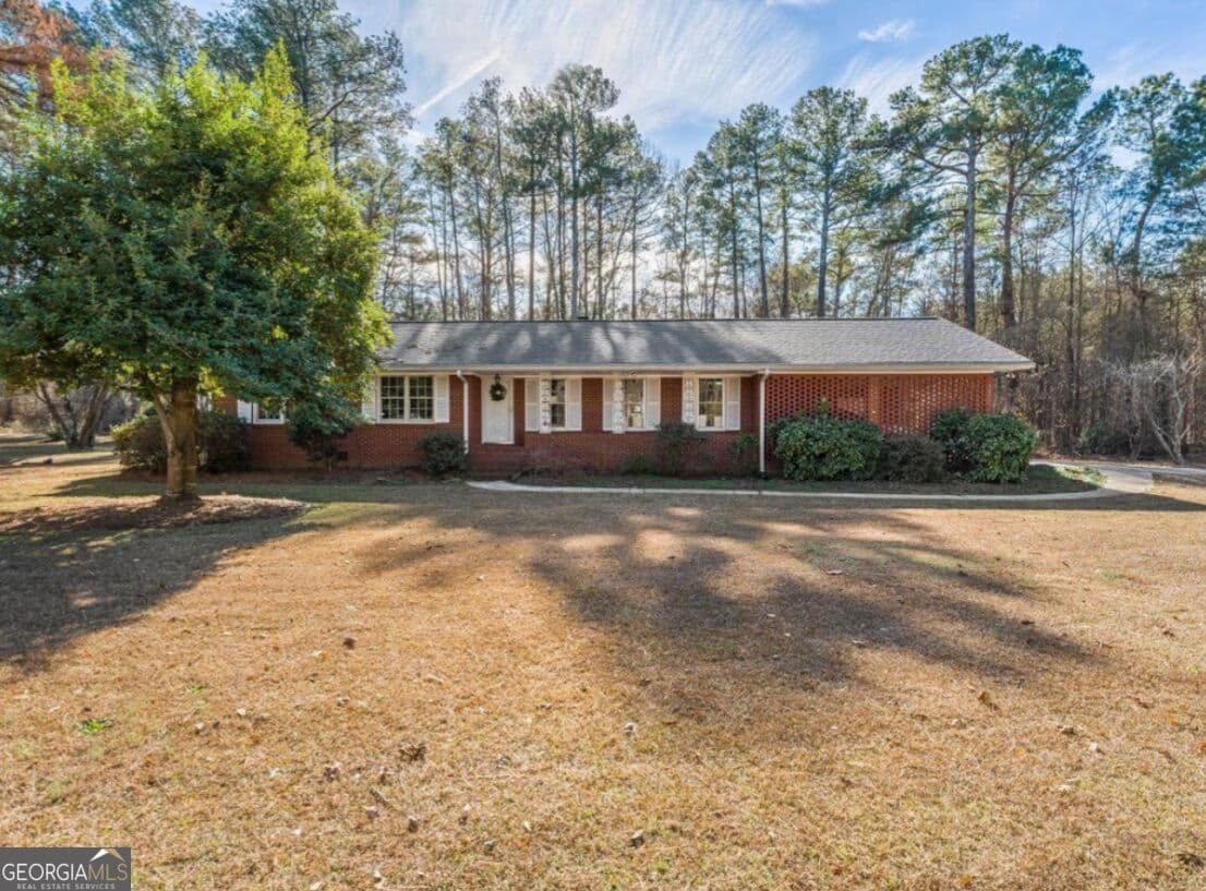 3 bedroom, 2 bathroom, 1,899 sq ft single family residence for rent at 1600 Highway 92, Fayetteville, GA 30214 for $2,200 a month — photo 1 of 1