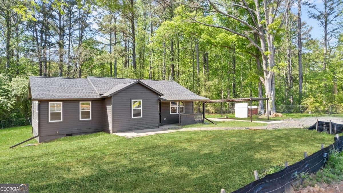 3 bedroom, 2 bathroom, 1,264 sq ft single family residence for rent at 3917 Dallas Acworth Highway, Acworth, GA 30101 for $2,195 a month — photo 4