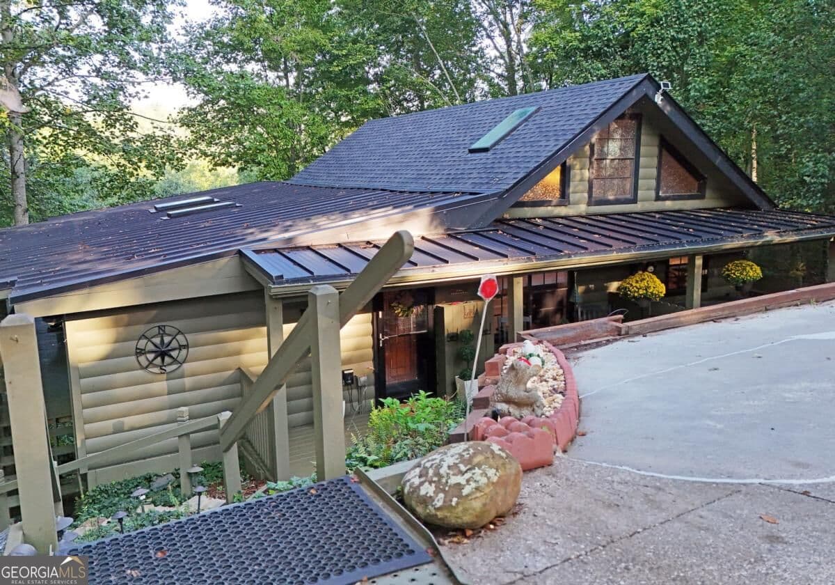 2 bedroom, 2 bathroom, 1,640 sq ft cabin,single family residence for sale at 344 Buck Ridge Road 10B, Suches, GA 30572 — photo 2