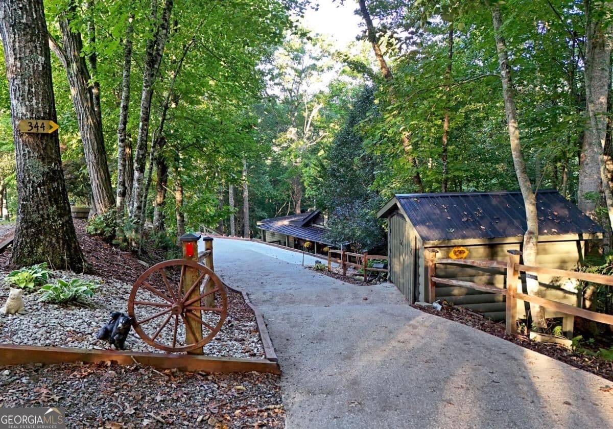 2 bedroom, 2 bathroom, 1,640 sq ft cabin,single family residence for sale at 344 Buck Ridge Road 10B, Suches, GA 30572 — photo 3