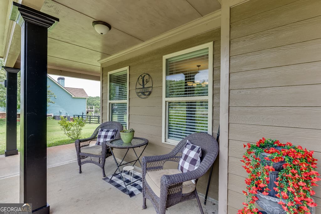 4 bedroom, 2.5 bathroom, 2,673 sq ft single family residence for sale at 1509 Nightingale Street, Jefferson, GA 30549 — photo 4