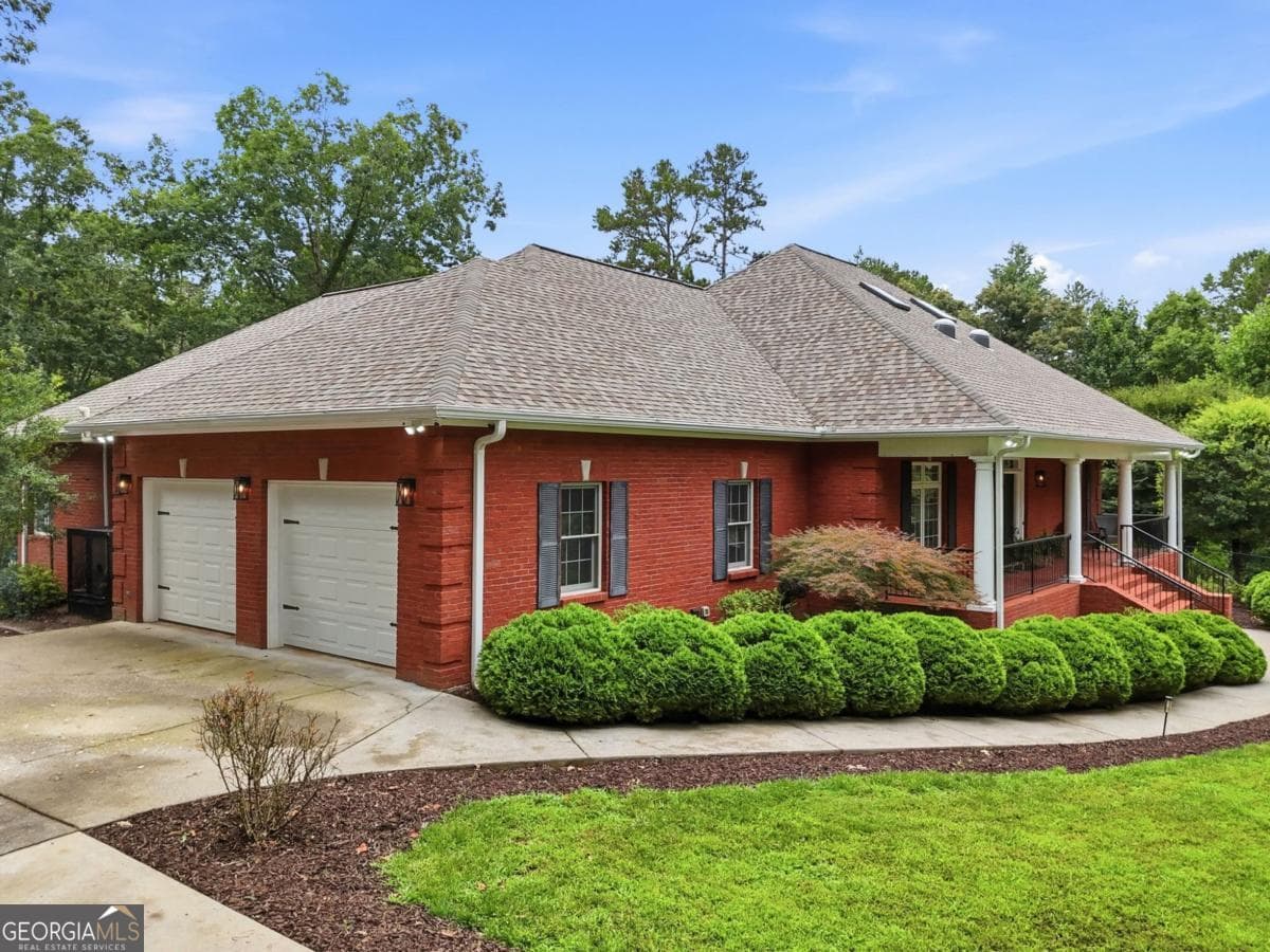 5 bedroom, 4 bathroom, 5,214 sq ft single family residence for sale at 408 Sumner Lane, Ellijay, GA 30540 — photo 3
