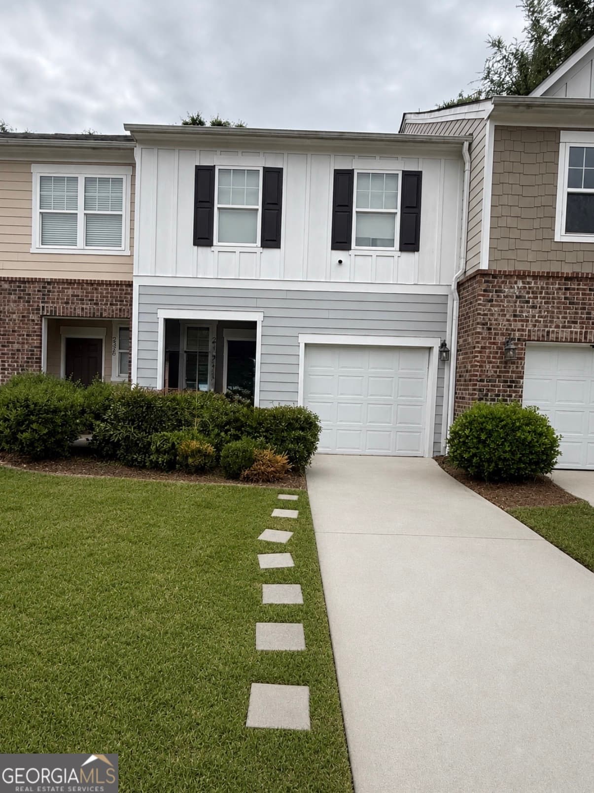 3 bedroom, 2.5 bathroom, 1,514 sq ft townhouse for rent at 2330 Mckenna Square Drive, Lithonia, GA 30058 for $1,950 a month