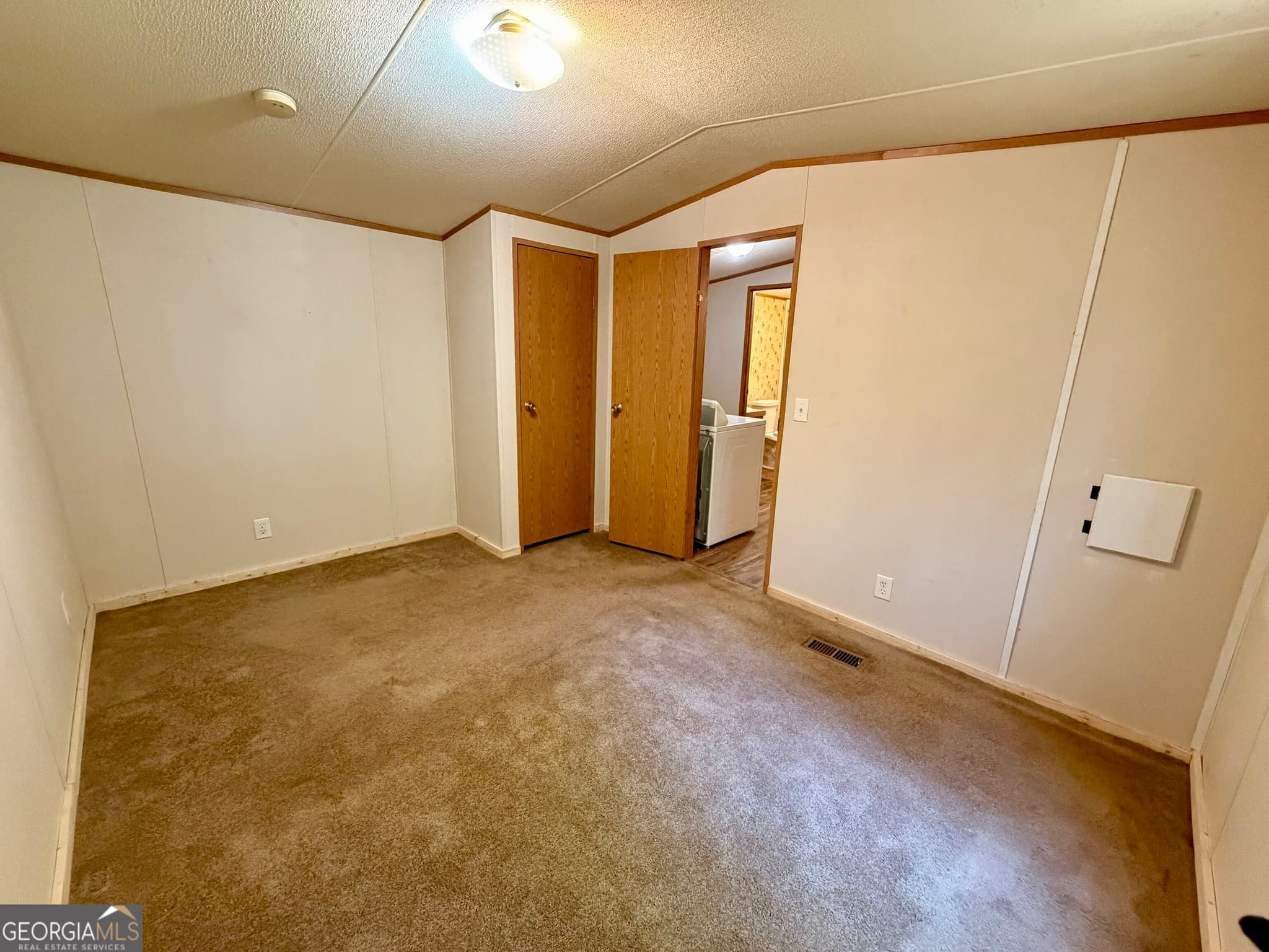 2 bedroom, 1 bathroom, 672 sq ft manufactured home,single family residence for sale at 119 Cub Lane, Rabun Gap, GA 30568 — photo 7