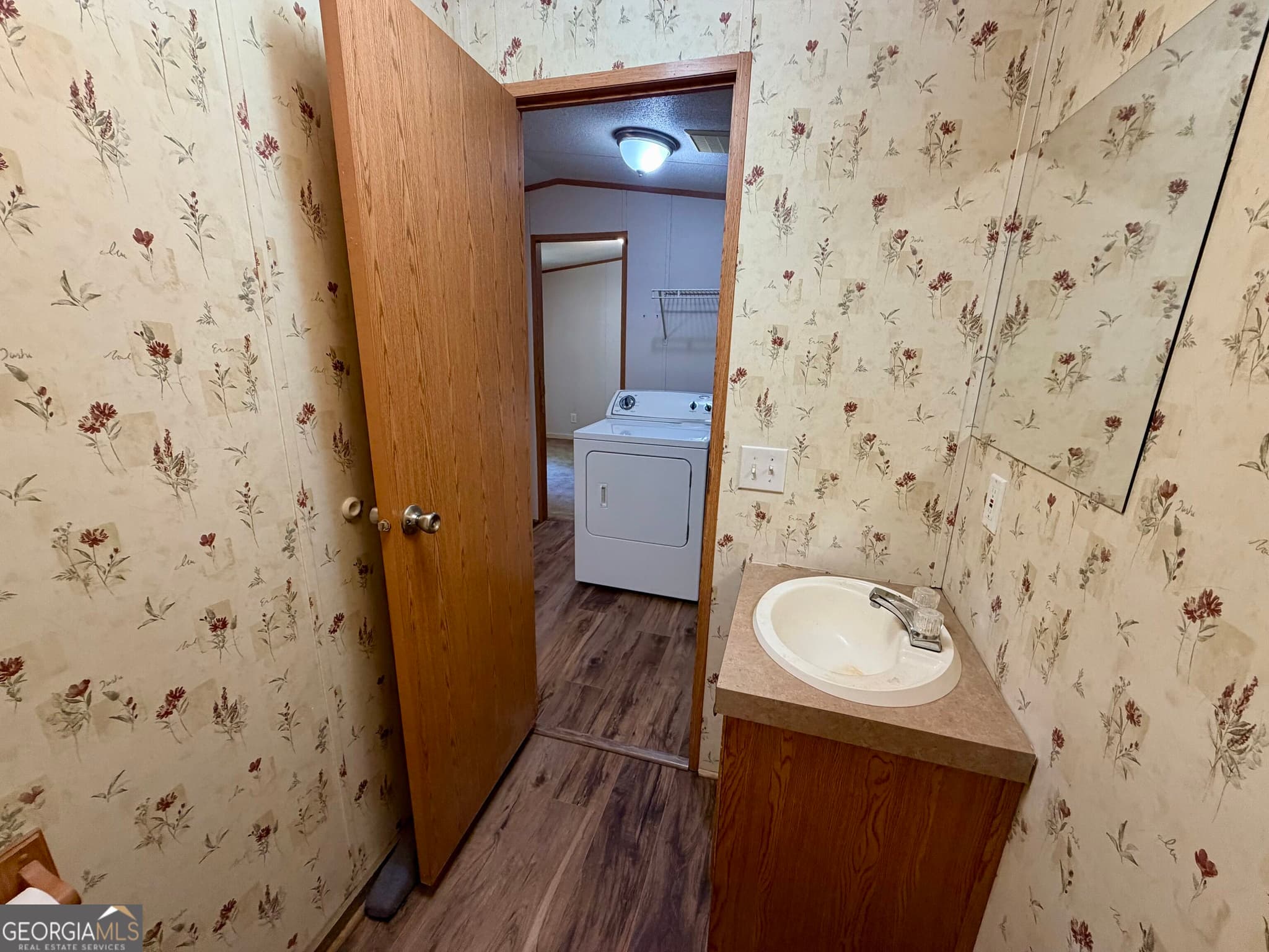 2 bedroom, 1 bathroom, 672 sq ft manufactured home,single family residence for sale at 119 Cub Lane, Rabun Gap, GA 30568 — photo 4