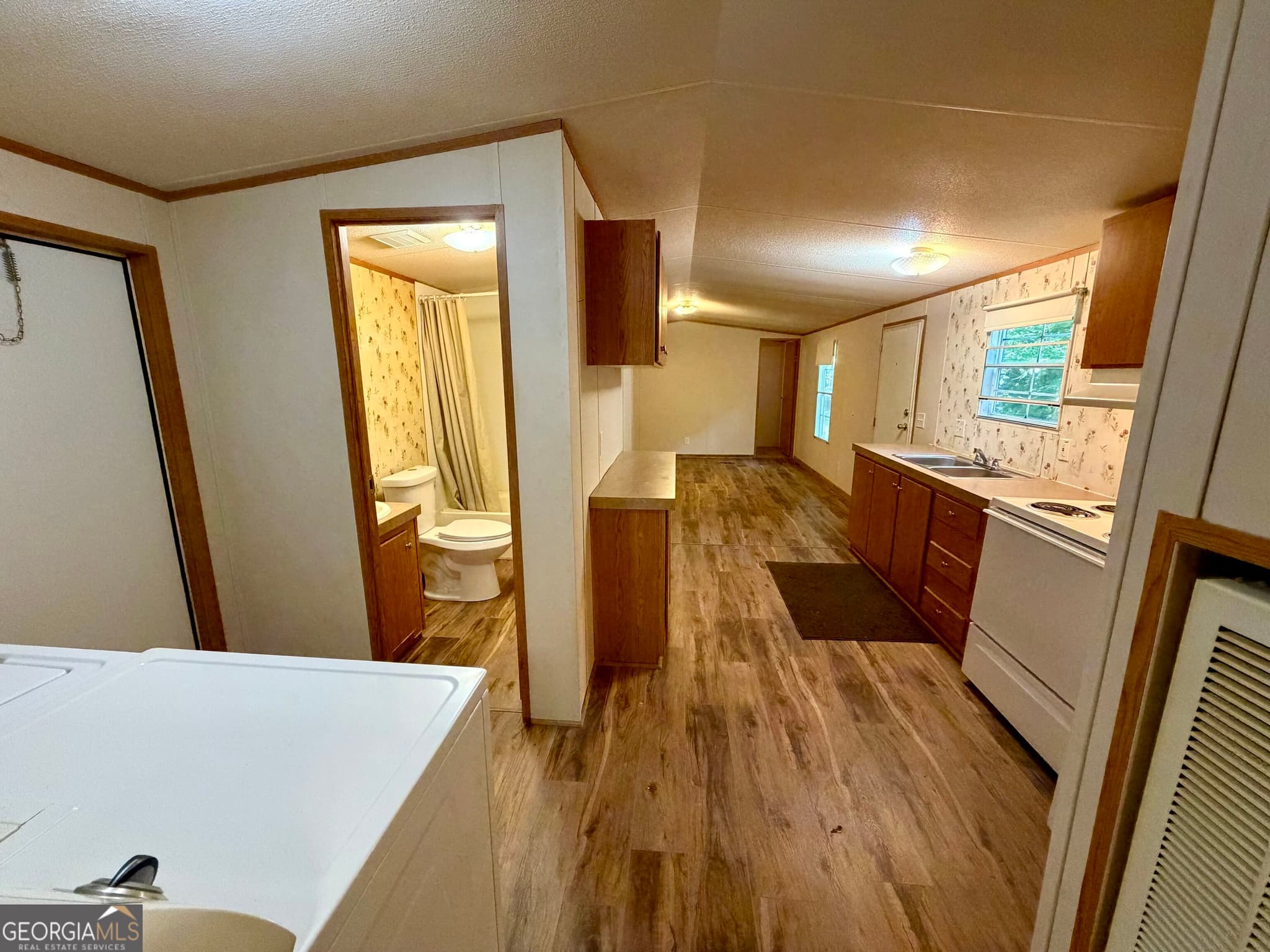 2 bedroom, 1 bathroom, 672 sq ft manufactured home,single family residence for sale at 119 Cub Lane, Rabun Gap, GA 30568 — photo 8
