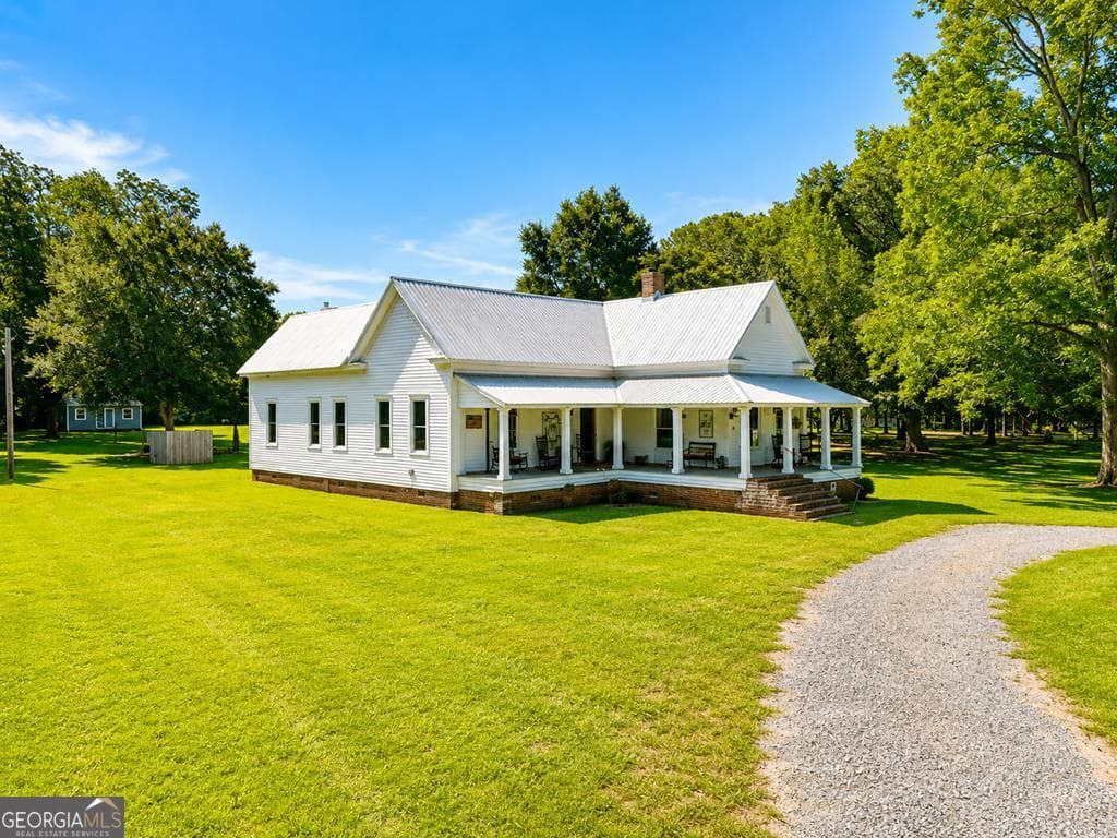 4 bedroom, 2 bathroom, 2,692 sq ft single family residence for sale at 1576 Hall Road, Thomasville, GA 31757 — photo 2