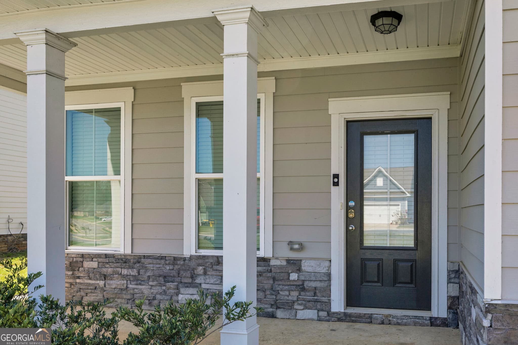 4 bedroom, 2.5 bathroom, 2,316 sq ft single family residence for sale at 235 Presidents Way, Forsyth, GA 31029 — photo 2