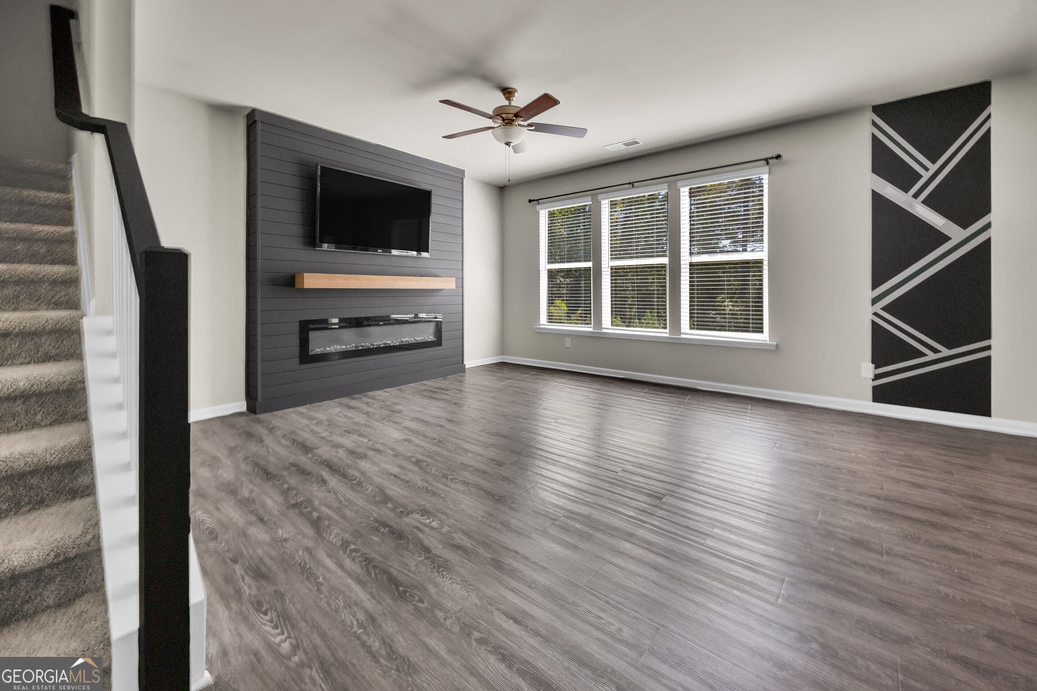 4 bedroom, 2.5 bathroom, 2,316 sq ft single family residence for sale at 235 Presidents Way, Forsyth, GA 31029 — photo 4