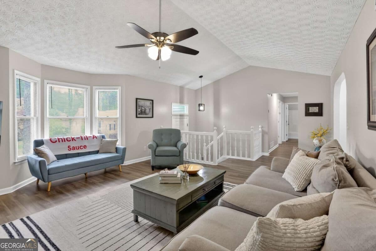 4 bedroom, 2 bathroom, 2,924 sq ft single family residence for rent at 2562 Kennesaw Spring Court, Kennesaw, GA 30144 for $2,400 a month — photo 7