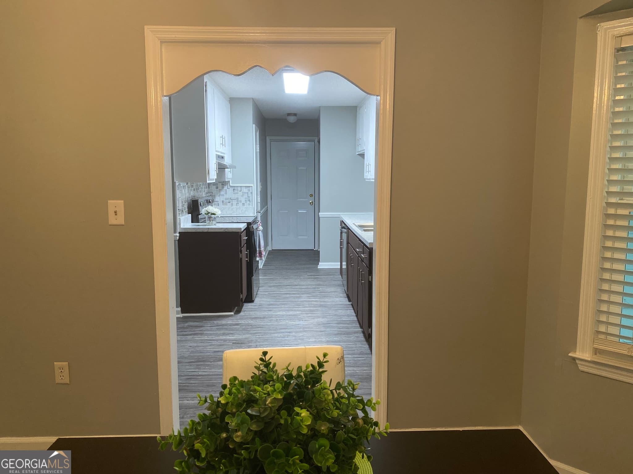 3 bedroom, 2 bathroom, 1,440 sq ft single family residence for sale at 260 Edgewater Drive, Macon, GA 31220 — photo 5