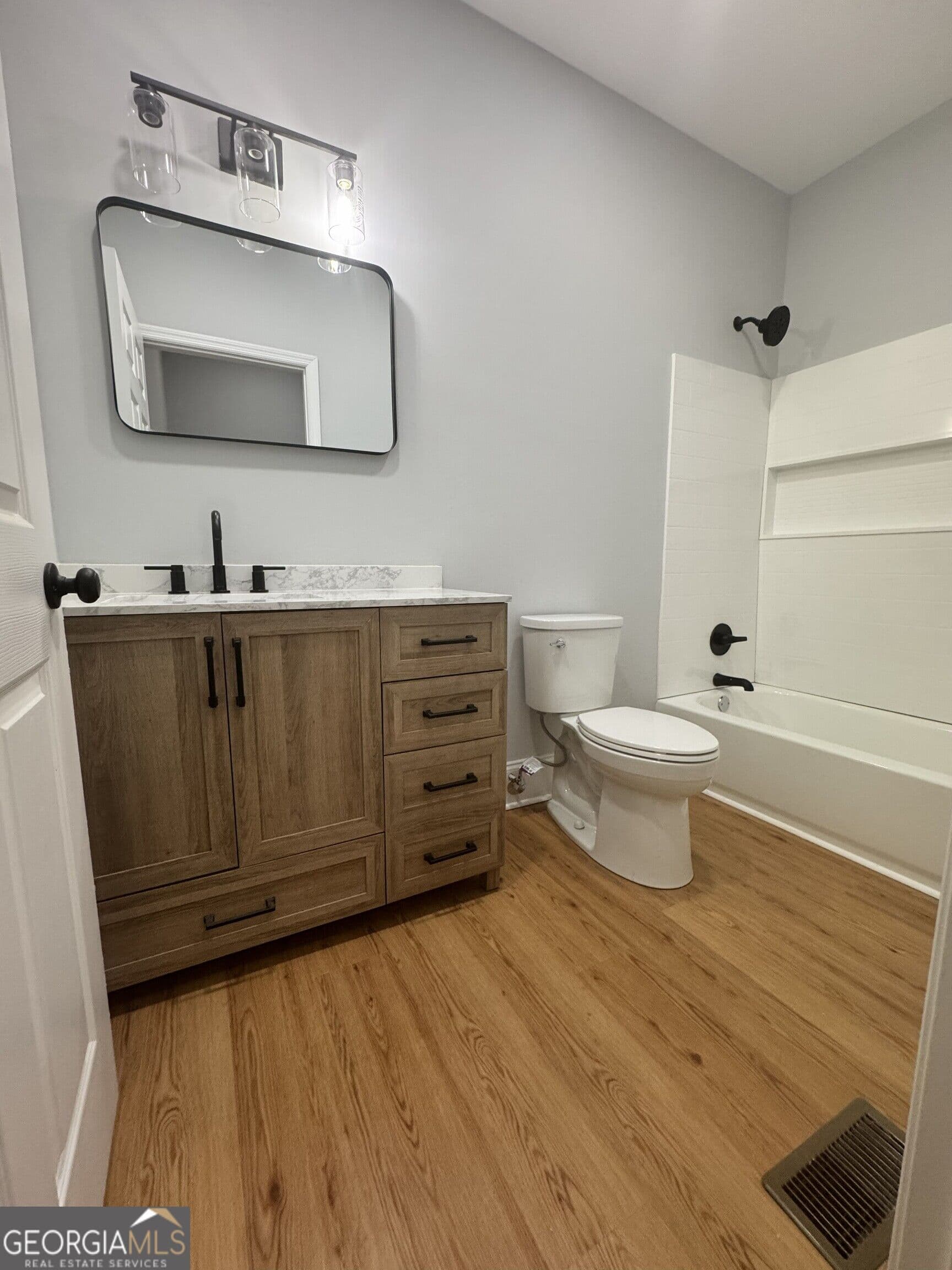 4 bedroom, 4.5 bathroom, 2,739 sq ft single family residence for sale at 317 Persons Street, Fort Valley, GA 31030 — photo 8