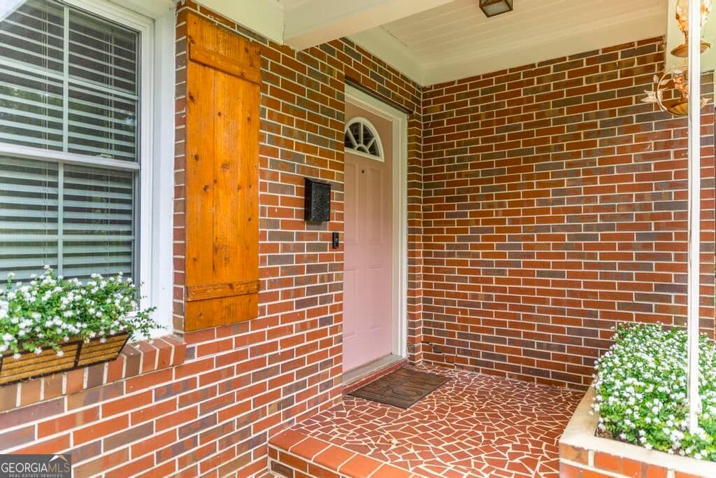 4 bedroom, 1.5 bathroom, 1,457 sq ft single family residence for sale at 460 Sunset Circle, Forsyth, GA 31029 — photo 3