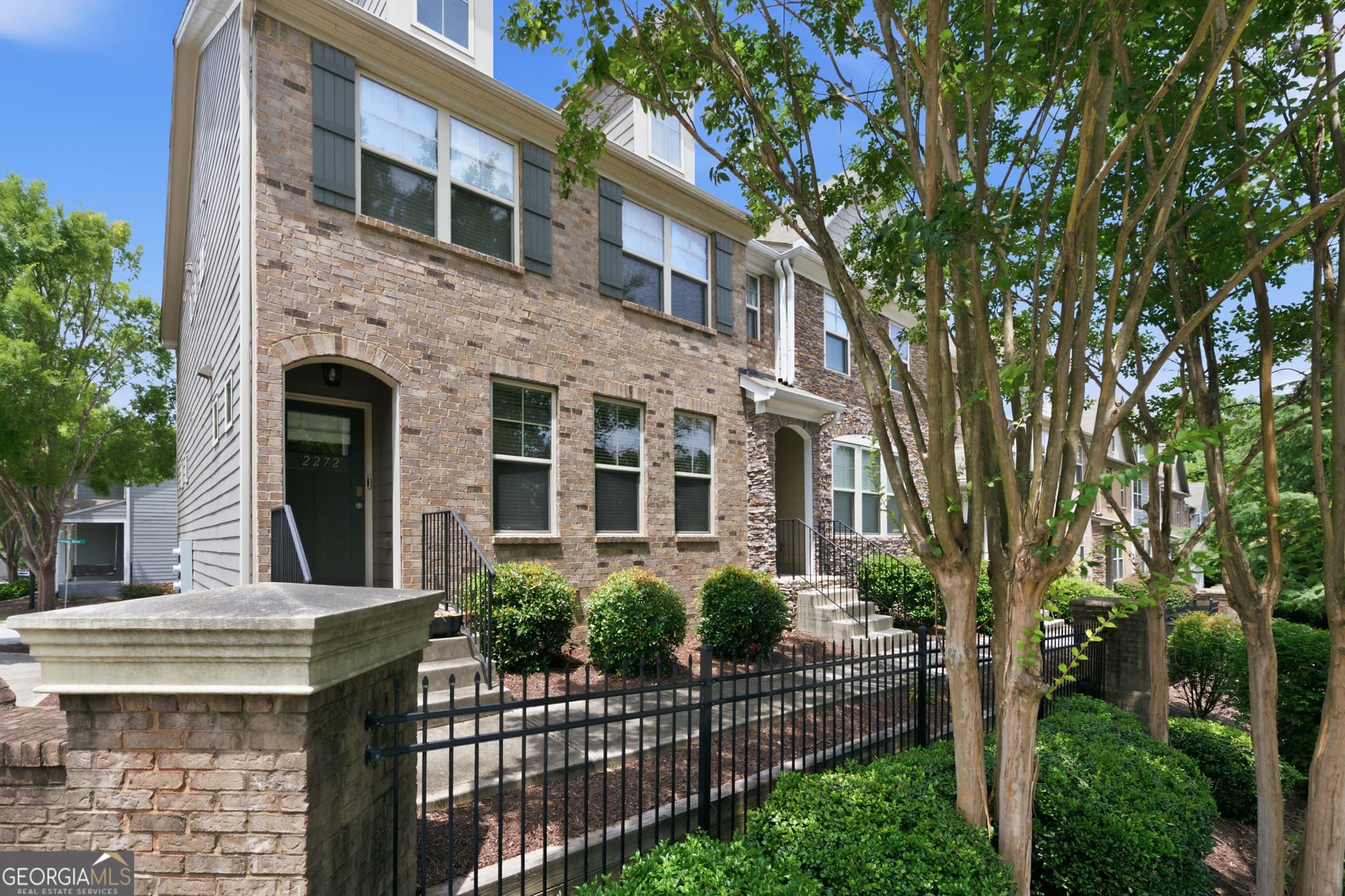 3 bedroom, 3.5 bathroom, 1,836 sq ft townhouse sold at 2272 Whiteoak Drive 1, Smyrna, GA 30080