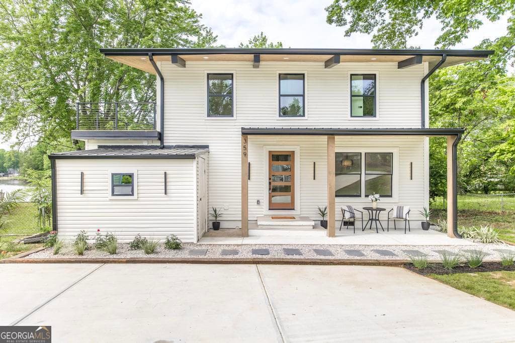 3 bedroom, 2.5 bathroom, 1,776 sq ft single family residence sold at 359 Edgewater Drive, Macon, GA 31220