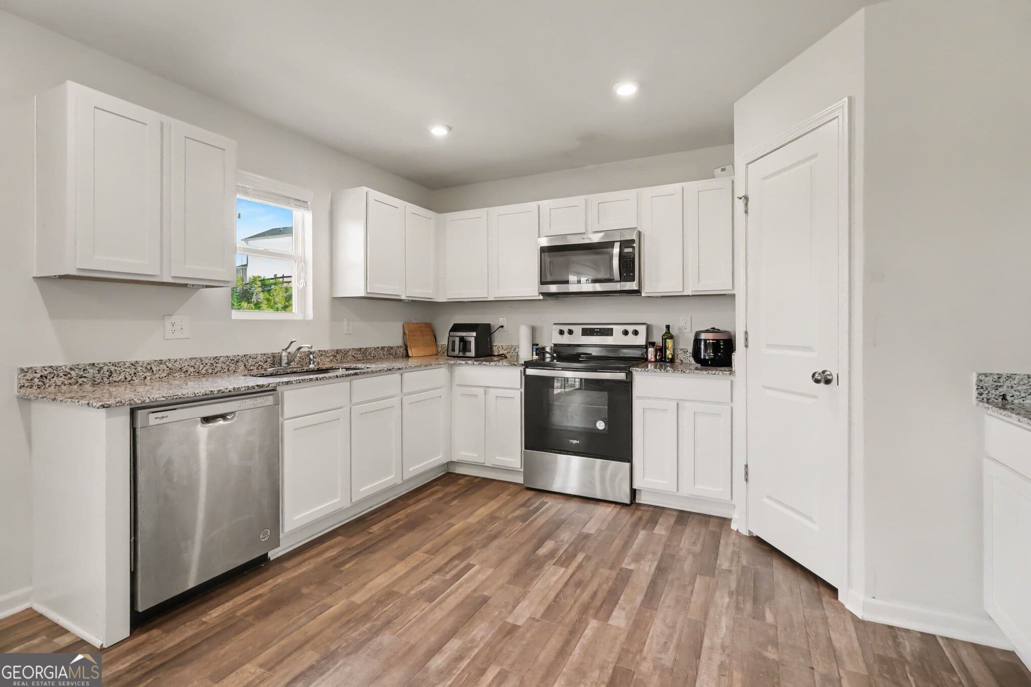 4 bedroom, 2.5 bathroom, 2,192 sq ft single family residence for sale at 508 Pemberton Street, Kingston, GA 30145 — photo 6