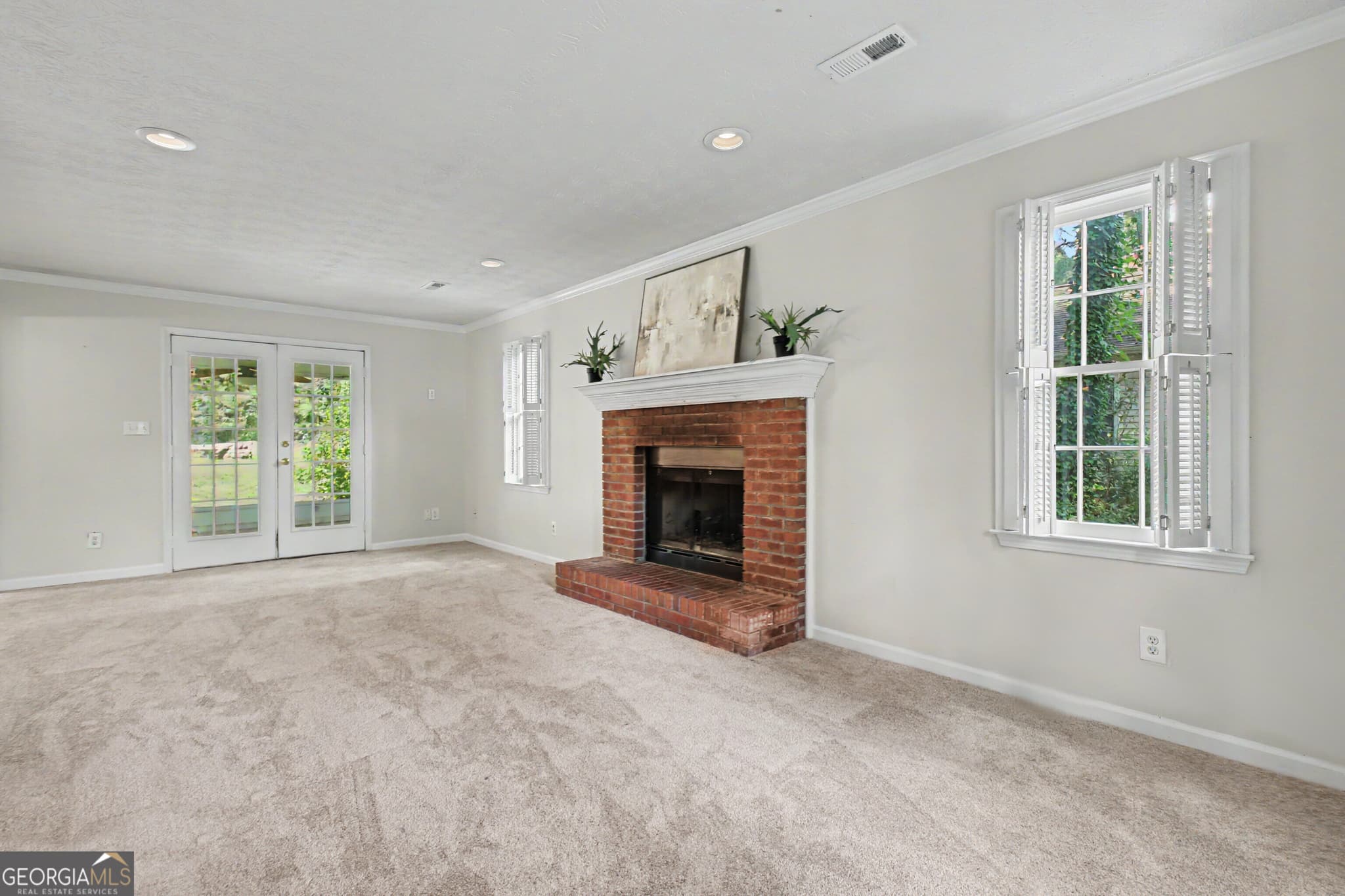 4 bedroom, 2.5 bathroom, 2,128 sq ft single family residence for sale at 401 Walnut Grove Road, Peachtree City, GA 30269 — photo 5