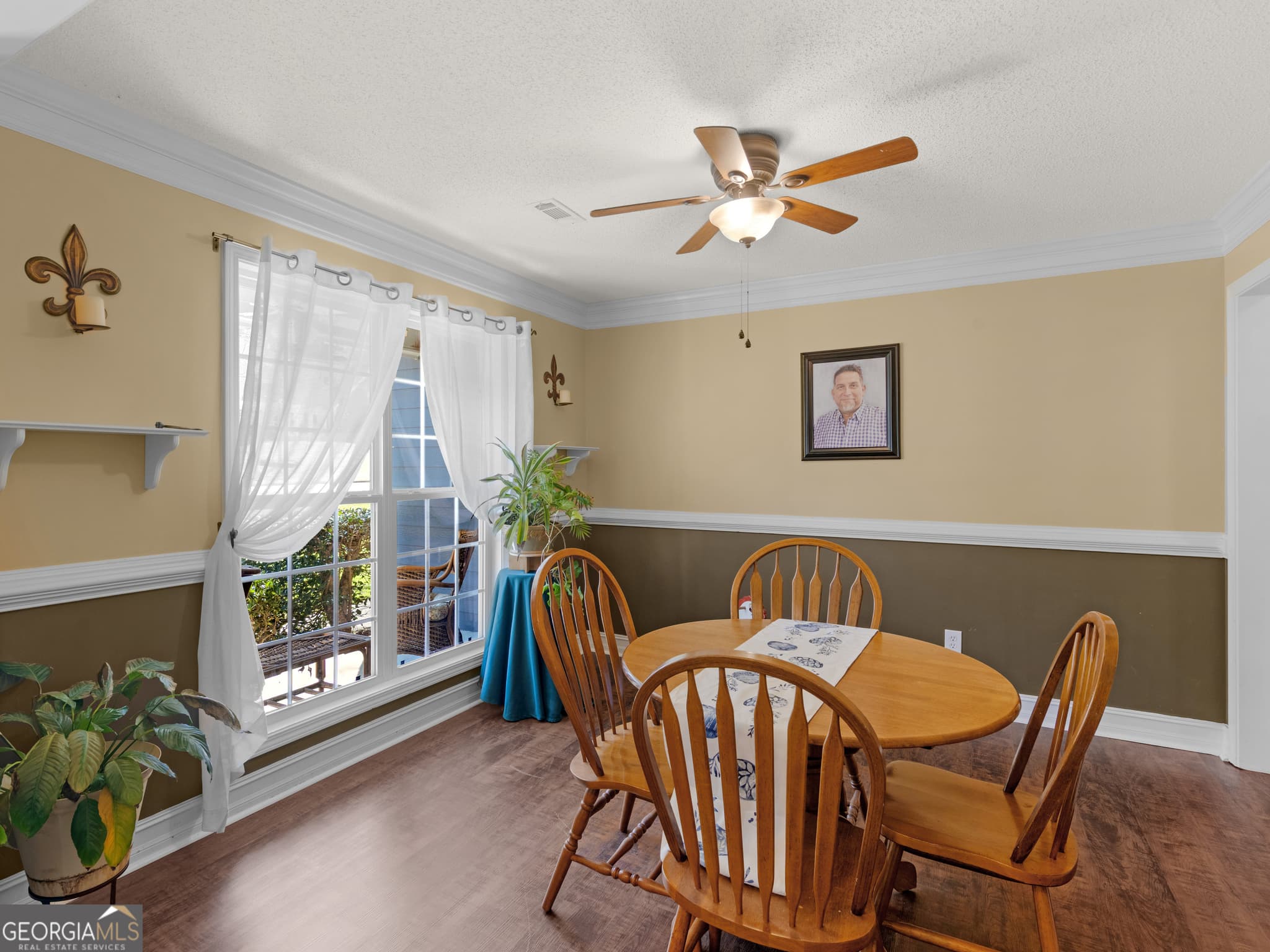 3 bedroom, 3 bathroom, 2,400 sq ft single family residence for sale at 2109 Post Oak Court, Mcdonough, GA 30252 — photo 4