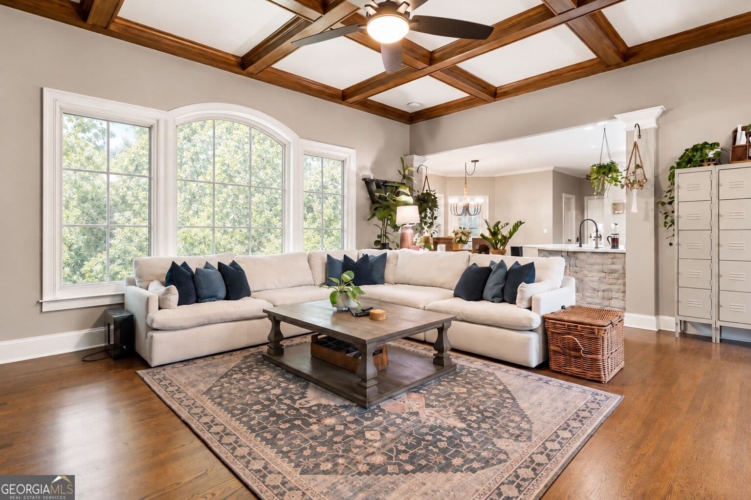 6 bedroom, 5.5 bathroom, 6,538 sq ft single family residence for sale at 914 Meadow Club Court, Suwanee, GA 30024 — photo 10