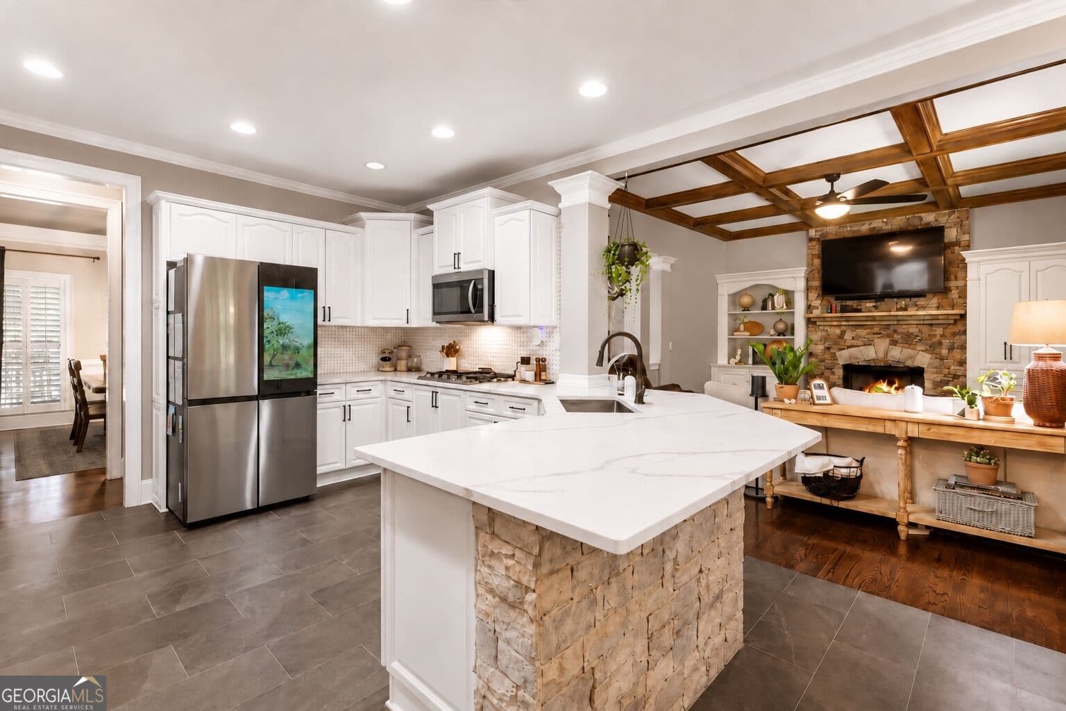 6 bedroom, 5.5 bathroom, 6,538 sq ft single family residence for sale at 914 Meadow Club Court, Suwanee, GA 30024 — photo 4