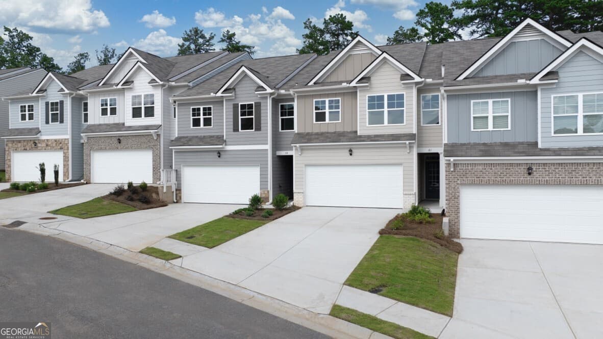 3 bedroom, 2.5 bathroom, 1,877 sq ft townhouse for sale at 61 Rustin Ridge, Dahlonega, GA 30533 — photo 2