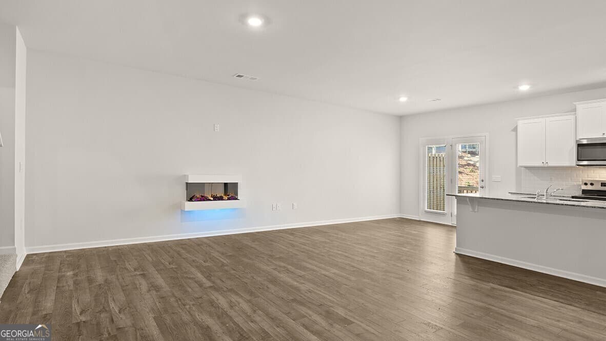 3 bedroom, 2.5 bathroom, 1,877 sq ft townhouse for sale at 61 Rustin Ridge, Dahlonega, GA 30533 — photo 9