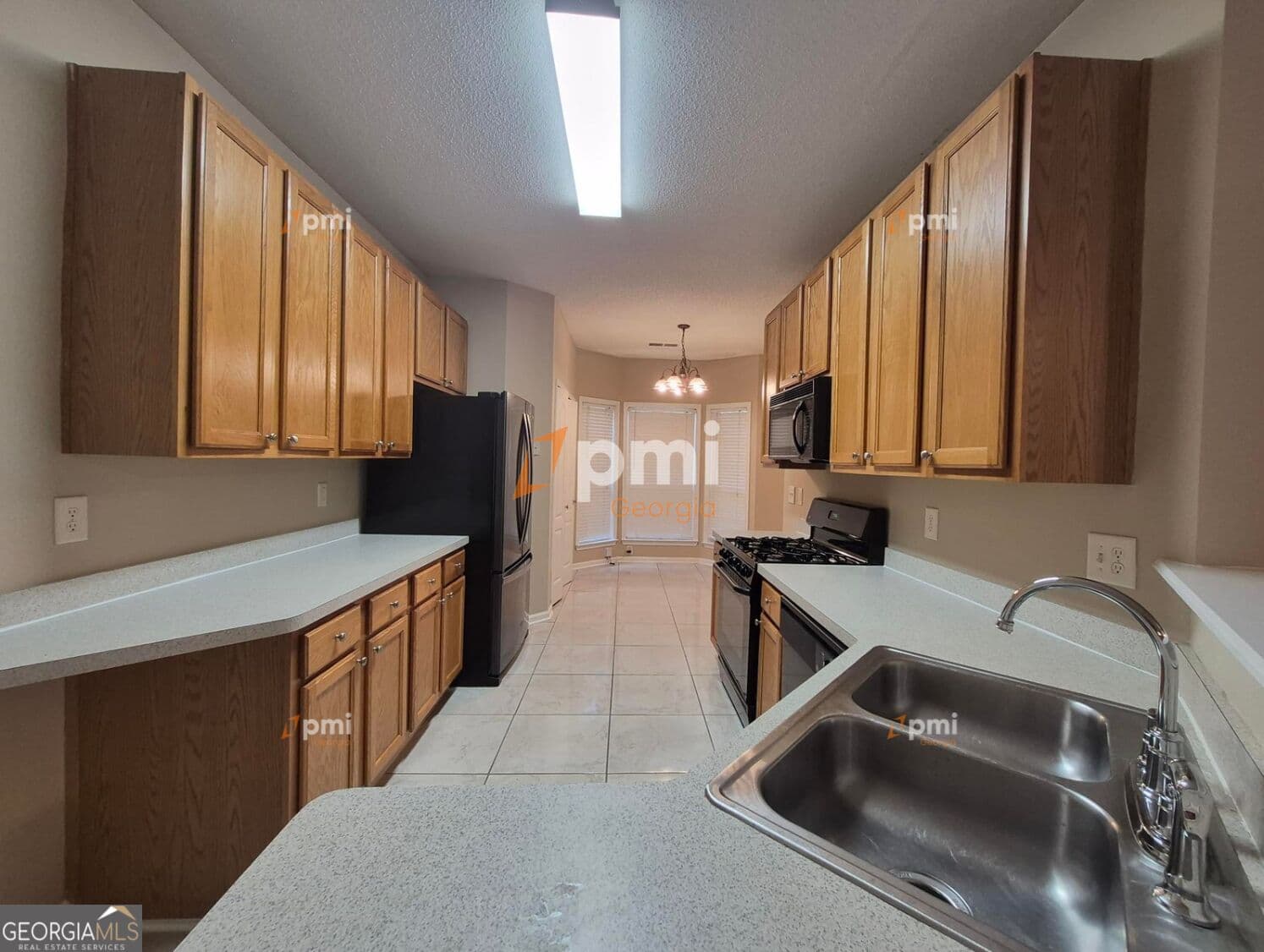 3 bedroom, 2.5 bathroom, 1,552 sq ft townhouse for rent at 4865 Robinson Square Drive, Acworth, GA 30101 for $1,795 a month — photo 2