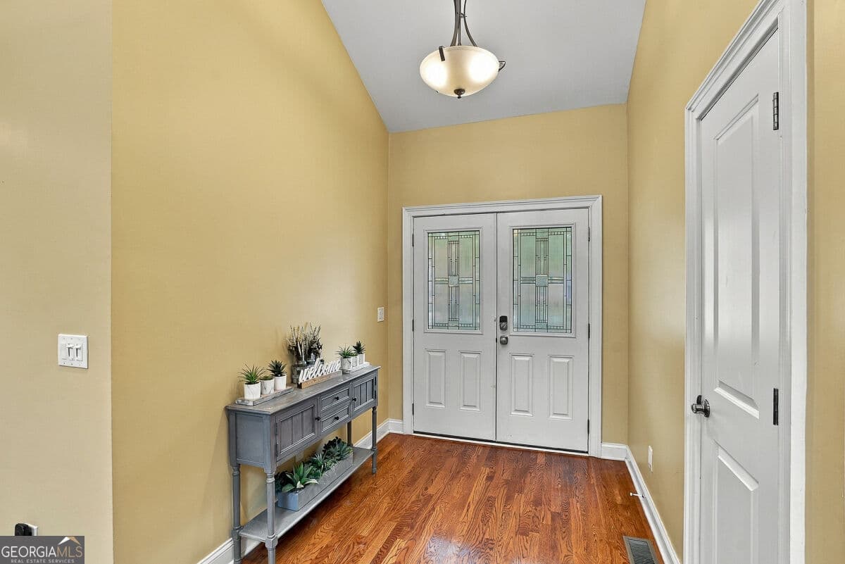 5 bedroom, 4.5 bathroom, 4,849 sq ft single family residence for sale at 2460 Due West Circle, Kennesaw, GA 30152 — photo 10