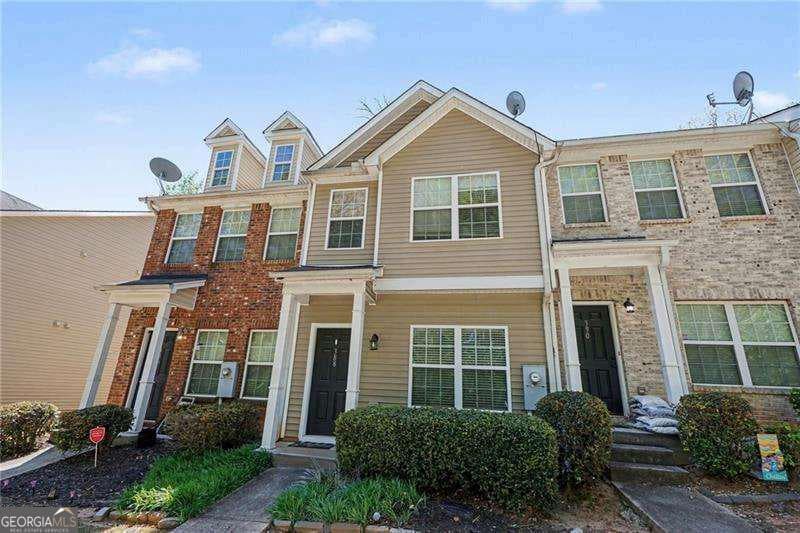 2 bedroom, 2.5 bathroom, 1,418 sq ft townhouse for sale at 388 Berckman Drive, Lilburn, GA 30047
