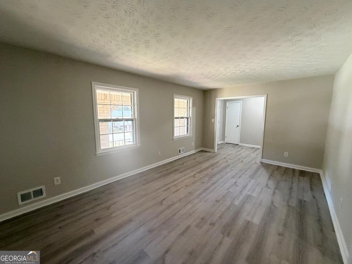 4 bedroom, 2.5 bathroom, 2,100 sq ft single family residence for rent at 2271 Emerald Springs Drive, Decatur, GA 30035 for $1,796 a month — photo 3