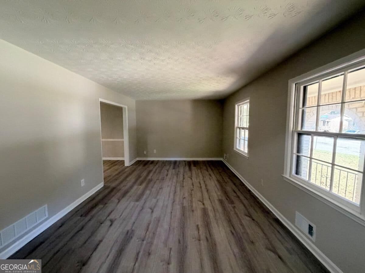 4 bedroom, 2.5 bathroom, 2,100 sq ft single family residence for rent at 2271 Emerald Springs Drive, Decatur, GA 30035 for $1,796 a month — photo 4