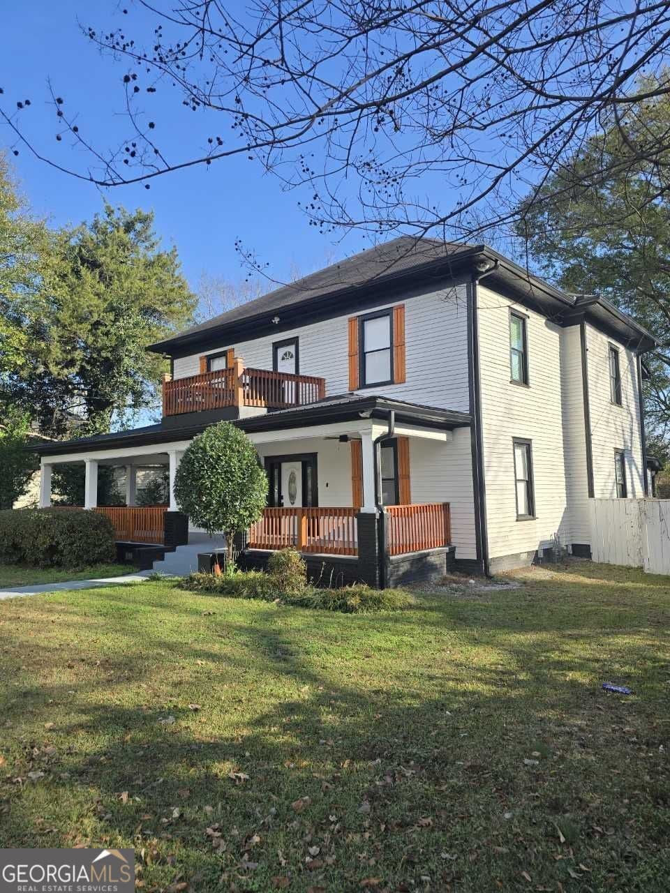 8 bedroom, 2 bathroom, 3,354 sq ft mixed use for rent at 402 Meriwether Street, Griffin, GA 30224 for $3,500 a month — photo 3
