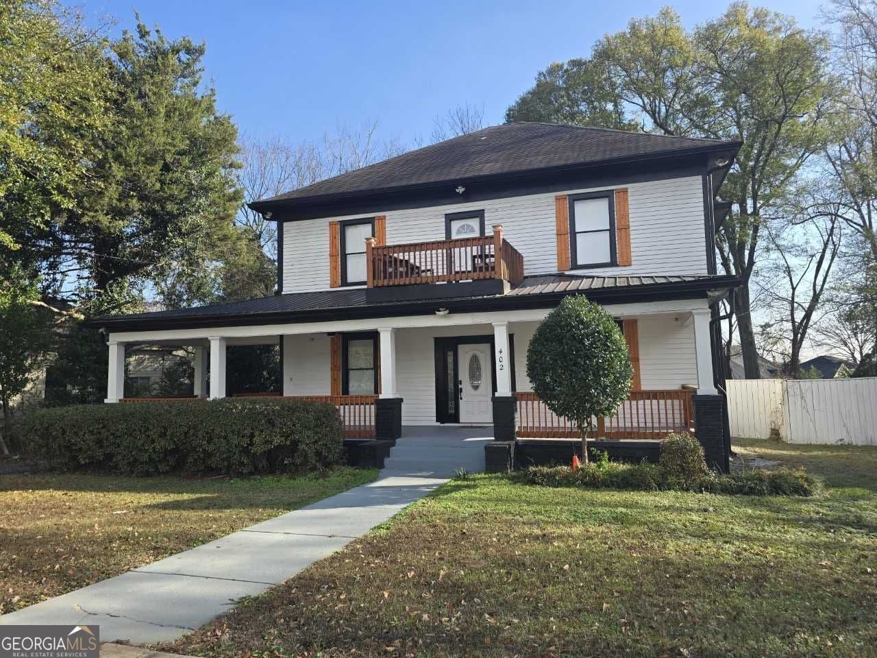 8 bedroom, 2 bathroom, 3,354 sq ft mixed use for rent at 402 Meriwether Street, Griffin, GA 30224 for $3,500 a month — photo 1 of 38