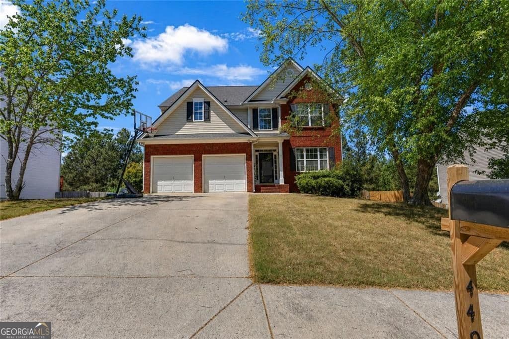 4 bedroom, 2.5 bathroom, 3,845 sq ft single family residence for rent at 4491 Plantation Mill Trail, Buford, GA 30519 for $2,700 a month — photo 2