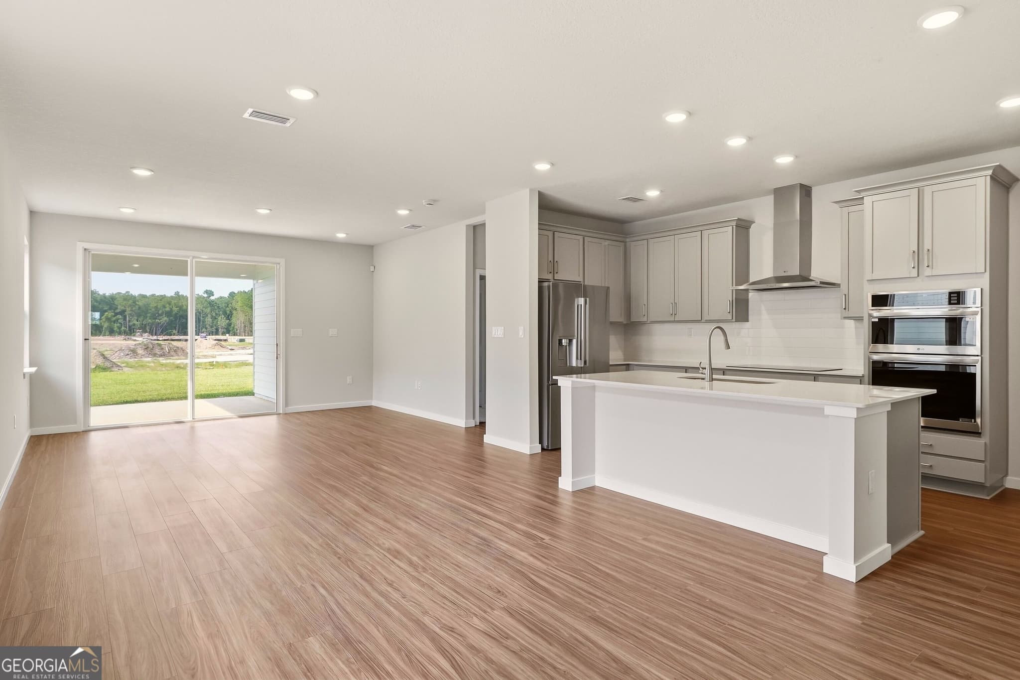 4 bedroom, 2.5 bathroom, 2,260 sq ft single family residence for sale at 227 Collin Nicholas Drive, Kingsland, GA 31548 — photo 9