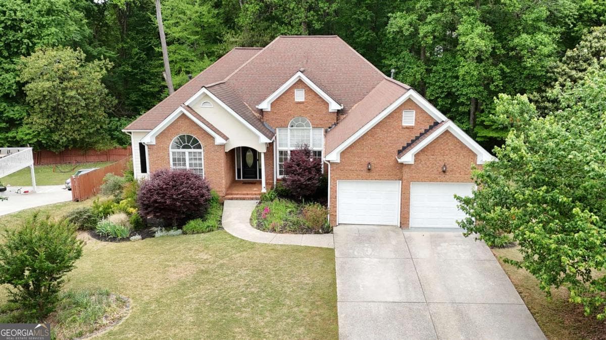 4 bedroom, 3 bathroom, 2,497 sq ft single family residence sold at 261 Graymist Path, Loganville, GA 30052
