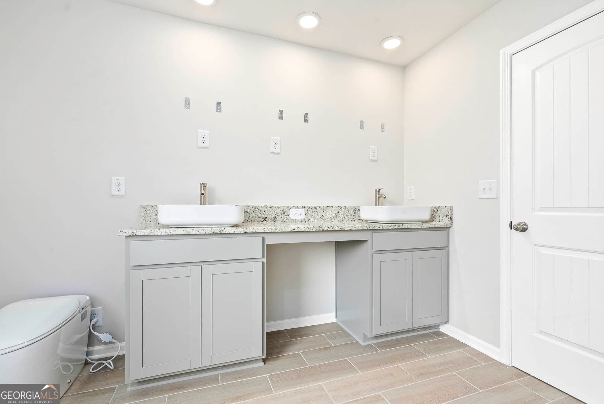 4 bedroom, 2.5 bathroom, 2,300 sq ft single family residence for sale at 202 Friesian Way, Hogansville, GA 30230 — photo 5
