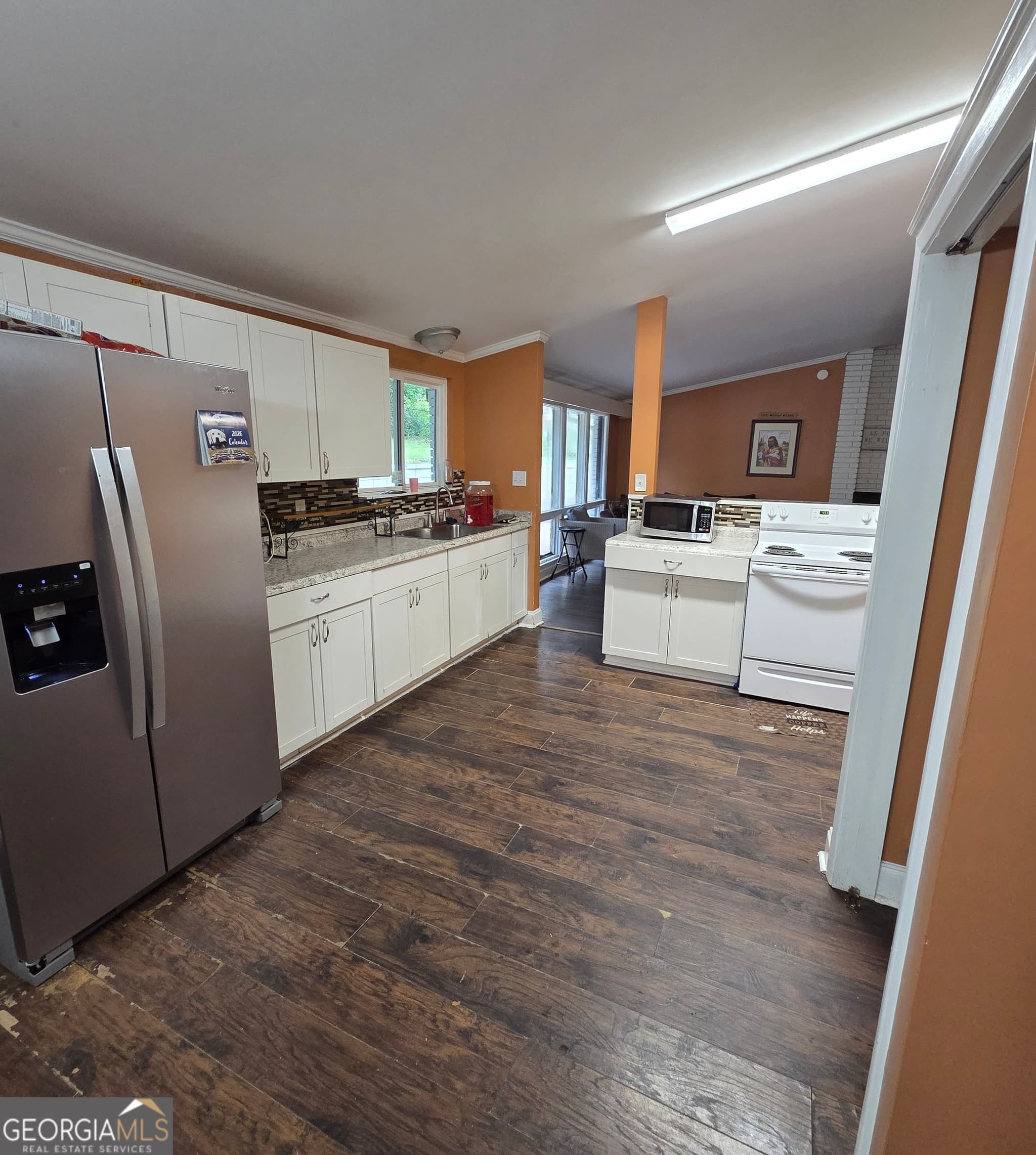 4 bedroom, 2 bathroom, 1,860 sq ft single family residence for sale at 109 Ida Avenue, Warner Robins, GA 31088 — photo 9