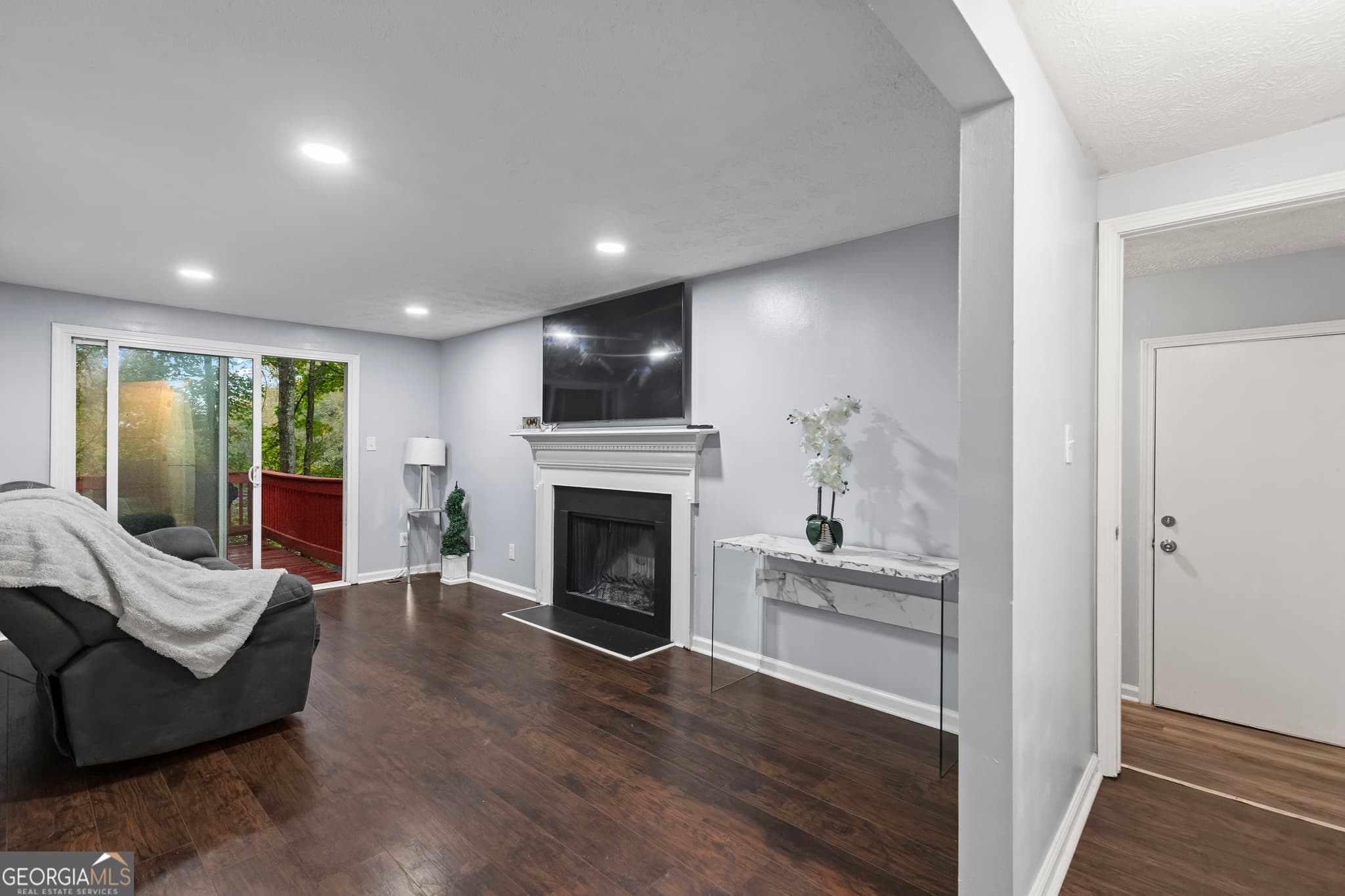 5 bedroom, 3.5 bathroom, 2,885 sq ft single family residence for sale at 107 Fortress Drive, Peachtree City, GA 30269 — photo 8