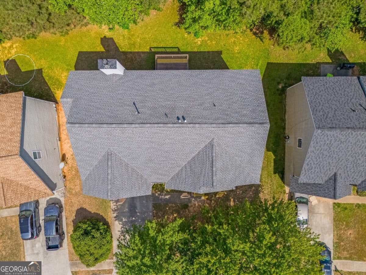 5 bedroom, 3 bathroom, 3,434 sq ft single family residence for sale at 3275 Hunting Creek Pass, Douglasville, GA 30135 — photo 2