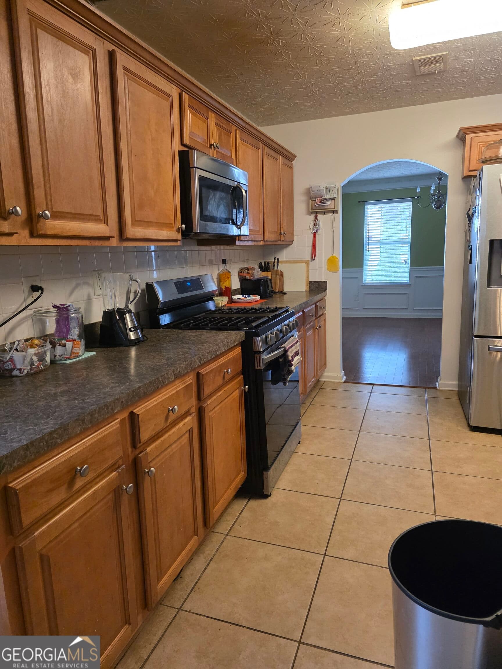 4 bedroom, 2.5 bathroom, 3,102 sq ft single family residence for sale at 37 Virginia Avenue, Sharpsburg, GA 30277 — photo 6